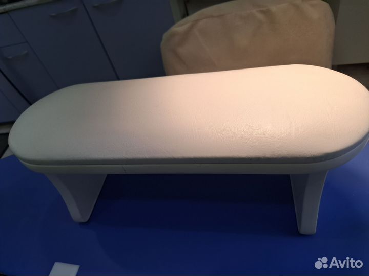 Подставка для рук маникюрная бу