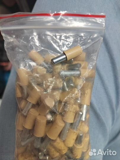 Полкодержатель