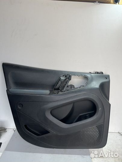 Обшивка передней левой двери Ситроен Берлинго В9