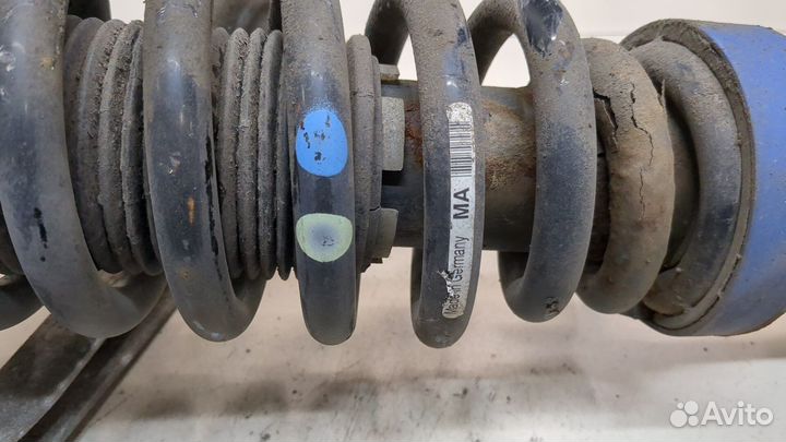 Амортизатор подвески левый передний Volkswagen Touareg