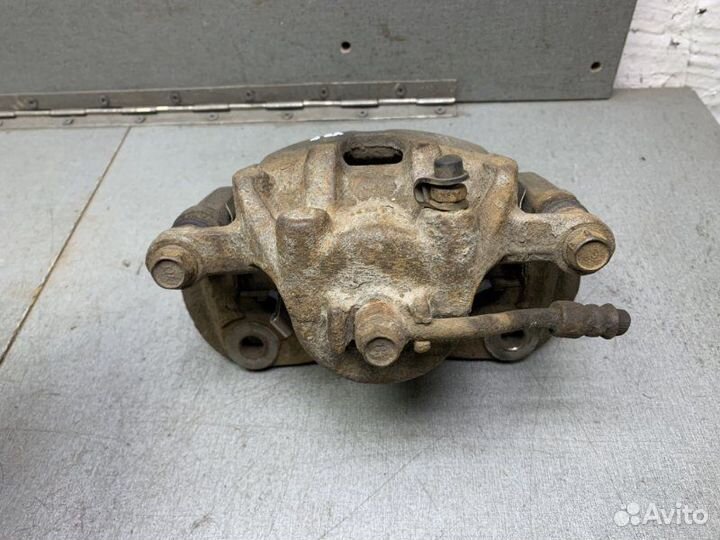 Суппорт передний правый Hyundai Solaris GI 1.4