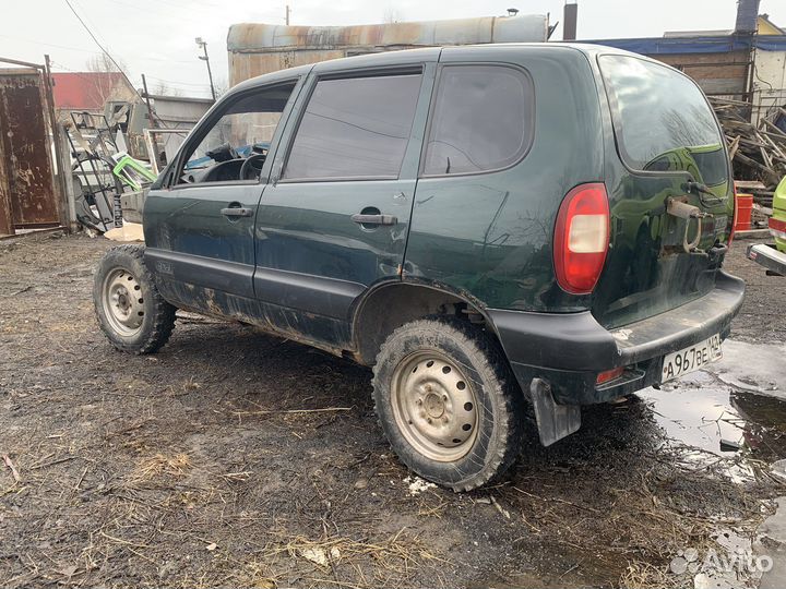 Шевроле нива (по запчастям )