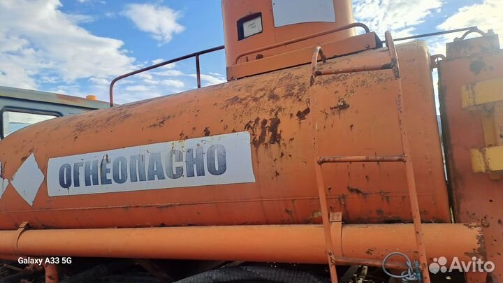 Полуприцеп цистерна бензовоз бу