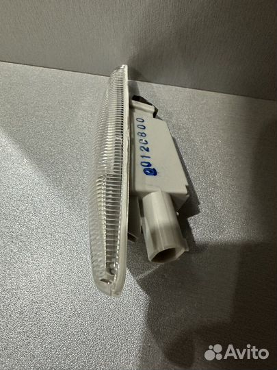 Повторитель поворота правый бмв е70 е71