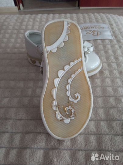 Туфельки для девочки 23 размер новые
