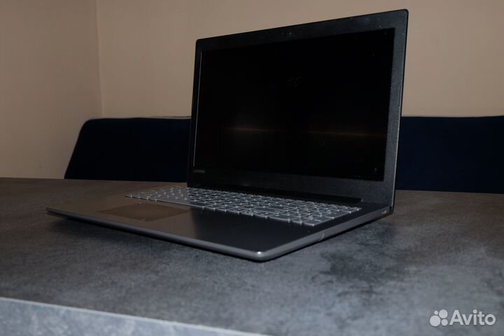 Ноутбук Lenovo IdeaPad 330-15IKB (81DC) i5-7200U