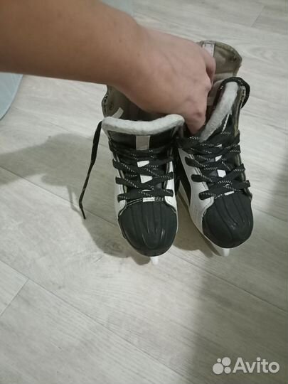 Коньки хоккейные детские