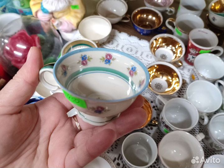 Кофейные чашки и блюдца. Разнобой