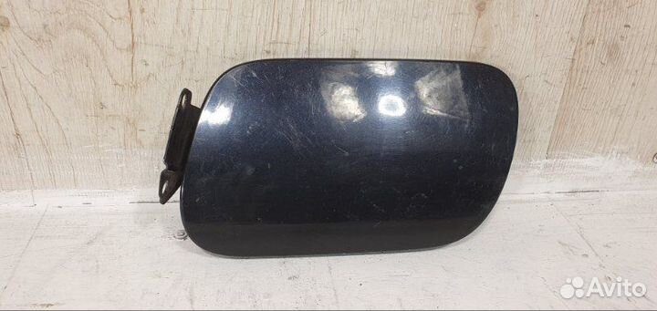 Лючок бензобака Volkswagen Touareg 7L