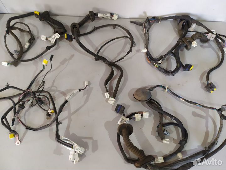 Проводка дверей Nissan Qashqai 2008