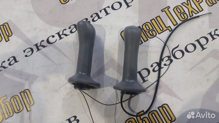 Рукоятка джойстика экскаватора Hitachi