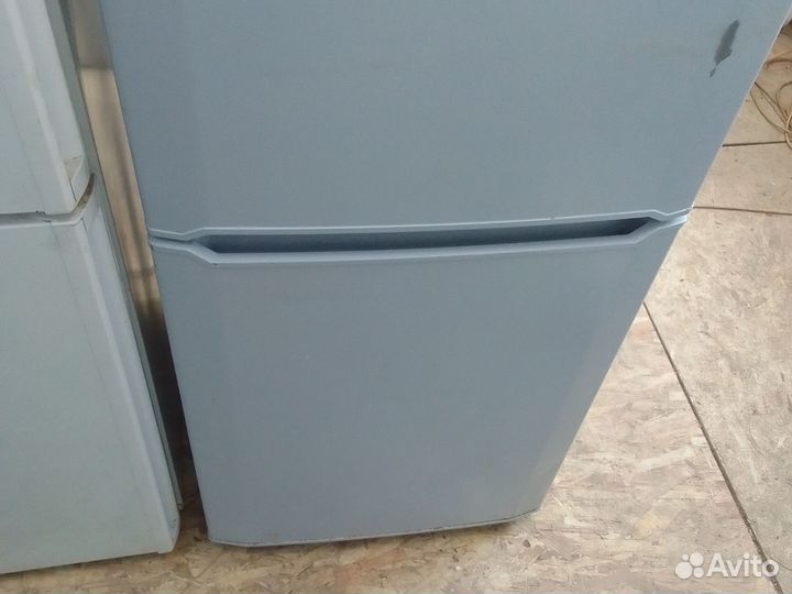 Холодильник б/у Веко узкий 180 см