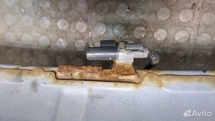 Усилитель бампера Honda FRV, 2005