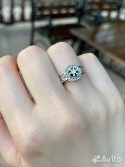 Золотое кольцо с бриллиантами 750