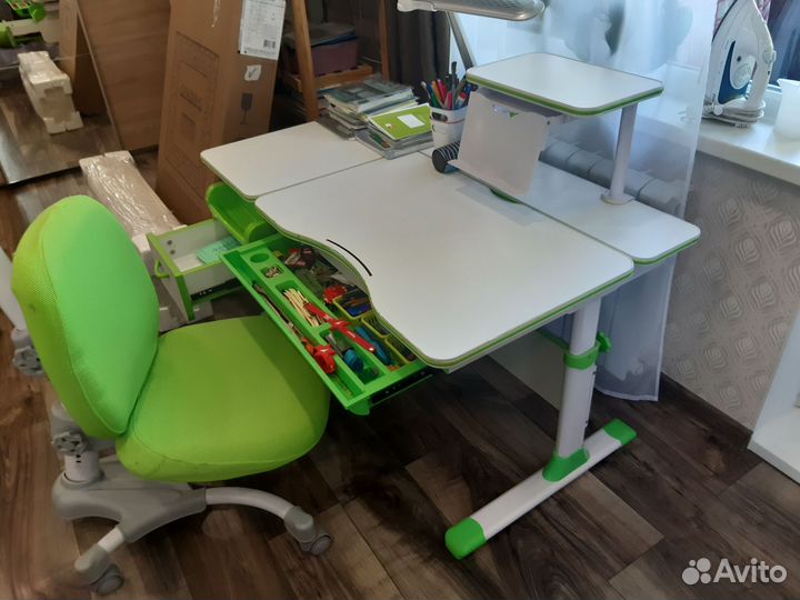 Растущая парта и стул бу