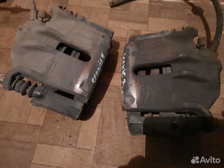 Тормозной суппорт Рено Сценик 2 Renault Scenic