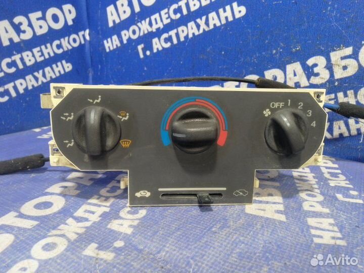 Блок управления печкой Honda Capa минивен 1999