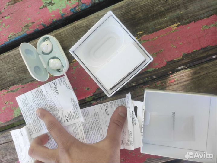 Блютуз наушники Samsung Galaxy buds