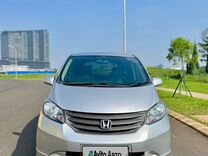 Honda Freed 1.5 AT, 2011, 65 255 км, с пробегом, цена 950 000 руб.