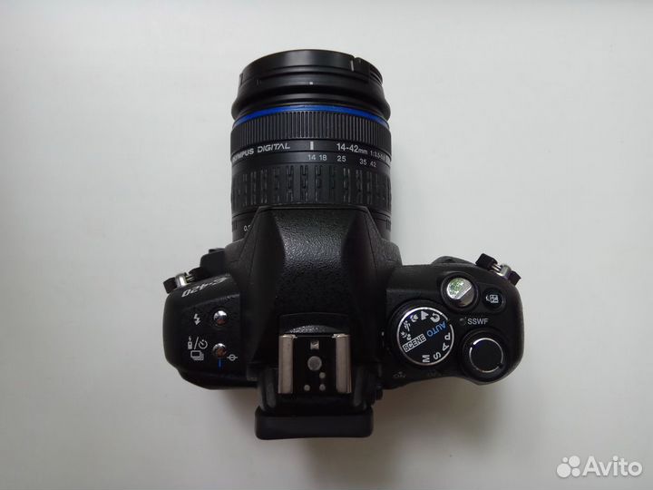 Зеркальный фотоаппарат Olympus E-420