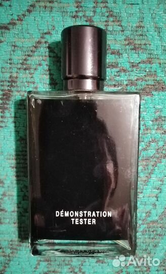 Флаконы от духов и остатки