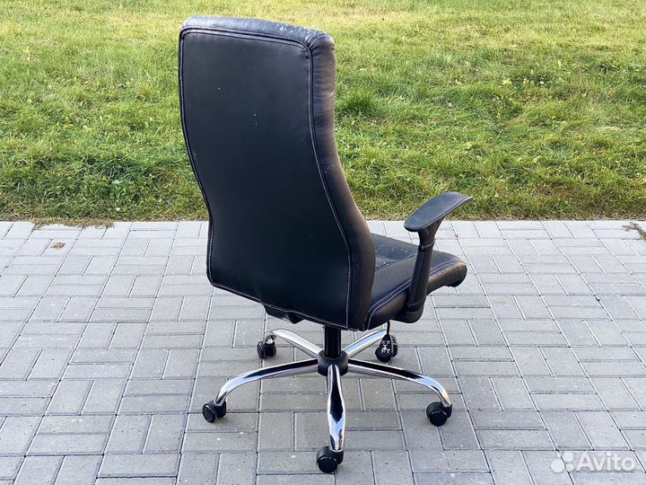 Компьютерное кресло