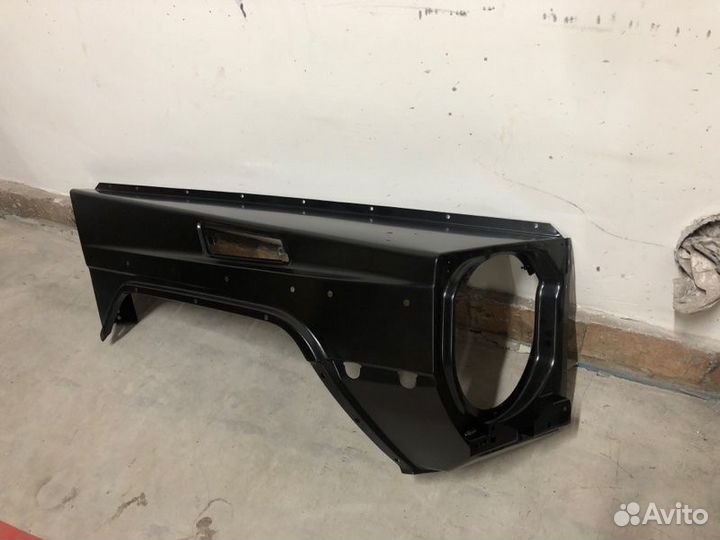 Крыло правое Mercedes-Benz G W463