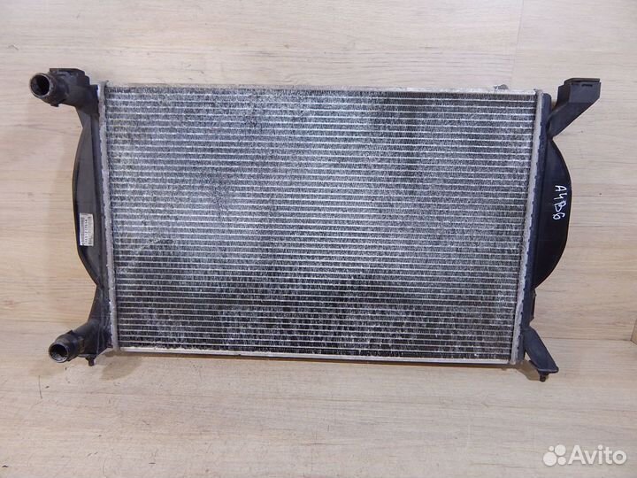 Радиатор основной Audi A4 B6