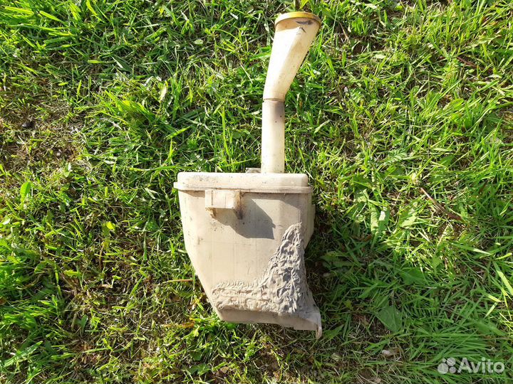 Ниссан Альмера Н15 1998г. Бачок омывания стекла