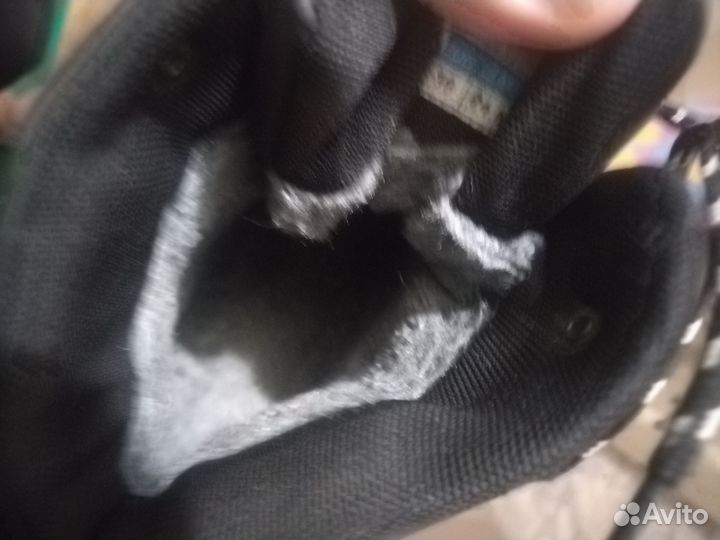 Кроссовки зимние