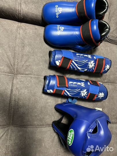 Шлем, футы, накладки для ног