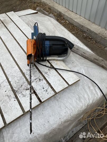 Электропила цепная