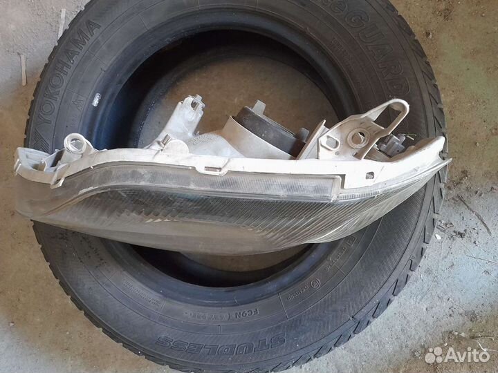 Фара левая передняя - тойота филдер