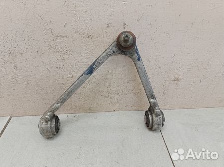Рычаг передний левый верхний