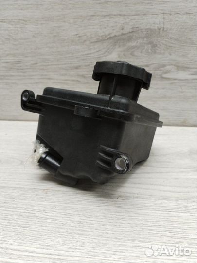 Бачок гур Mercedes C-Class W204 M271.820 2010