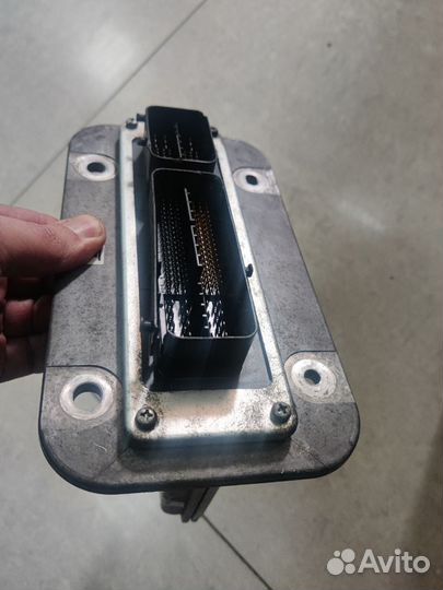 Lexus LX570 Блок управления двигателем