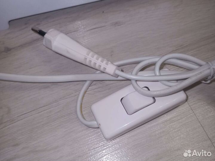 Продам пылесборник маникюрный WN-65W-400