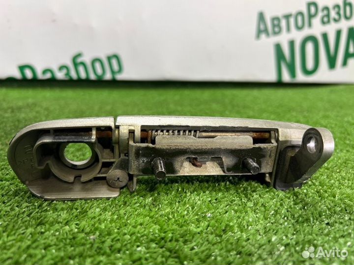 Ручка двери багажника задняя Mitsubishi Colt Z30