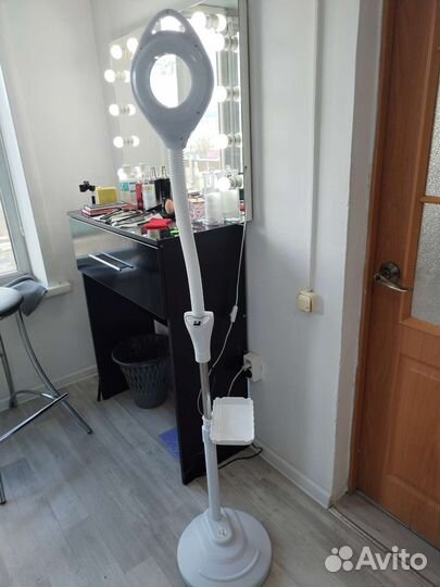 Лампа лупа напольная