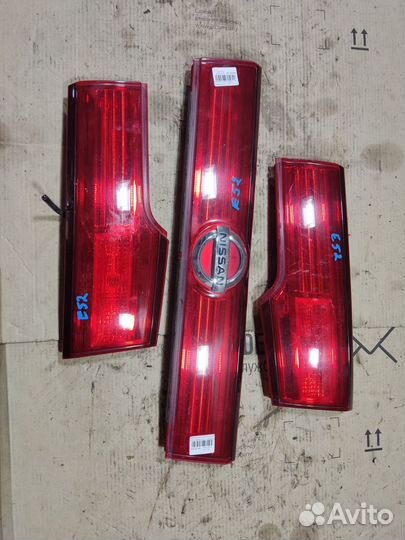 Стоп nissan elgrand e52