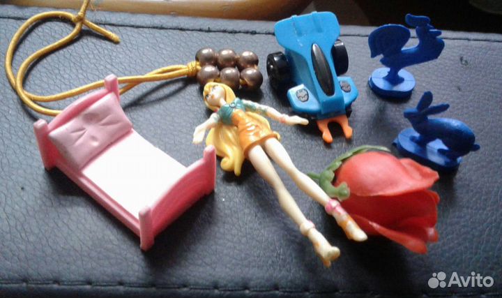 Киндеры и другие мелкие игрушки Много фото