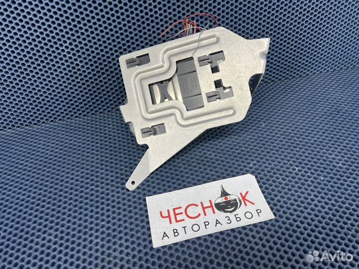 Блок управления бортовой сети Touareg 2010-2018