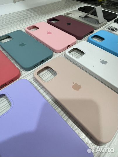 Защитные чехлы и стекла на iPhone 12/12pro