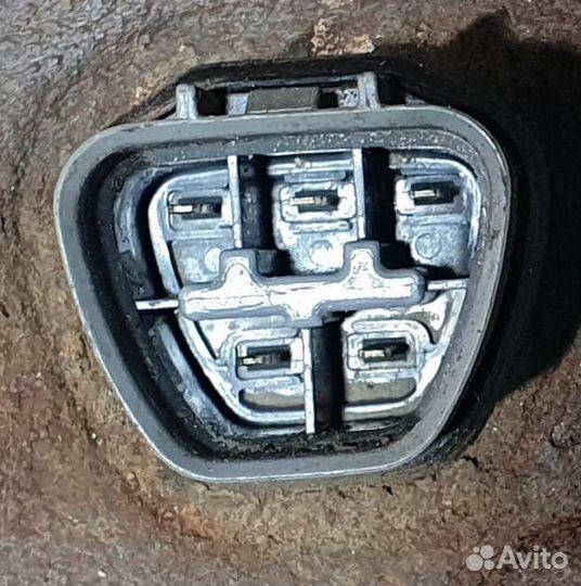 Заборник с датчиком уровня Toyota Avensis T220