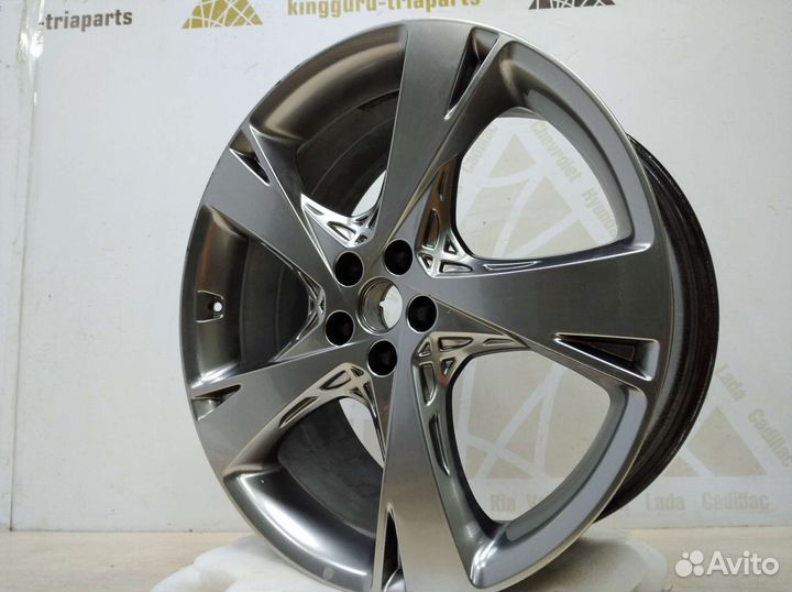 Диск литой R22 Genesis GV80