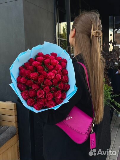 101 роза букет живых цветов с доставкой