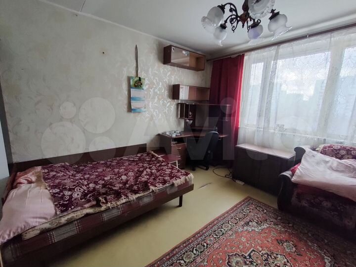 Комната 18 м² в 3-к., 8/17 эт.