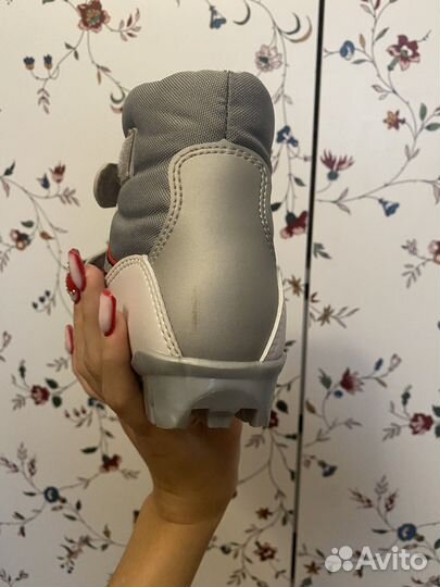 Лыжные ботинки