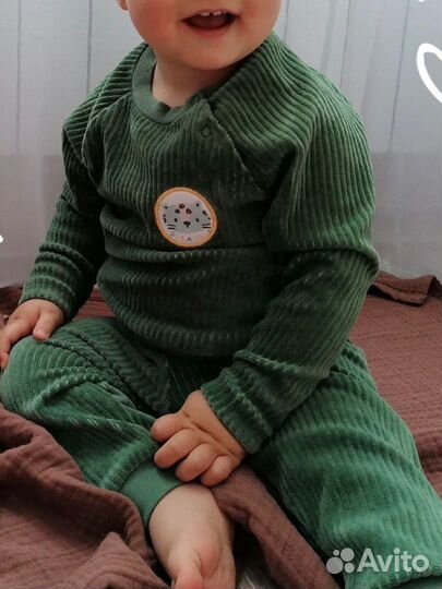 Костюм вельветовый 80р-р