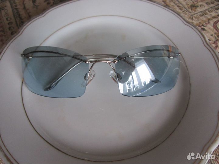 Очки солнцезащитные